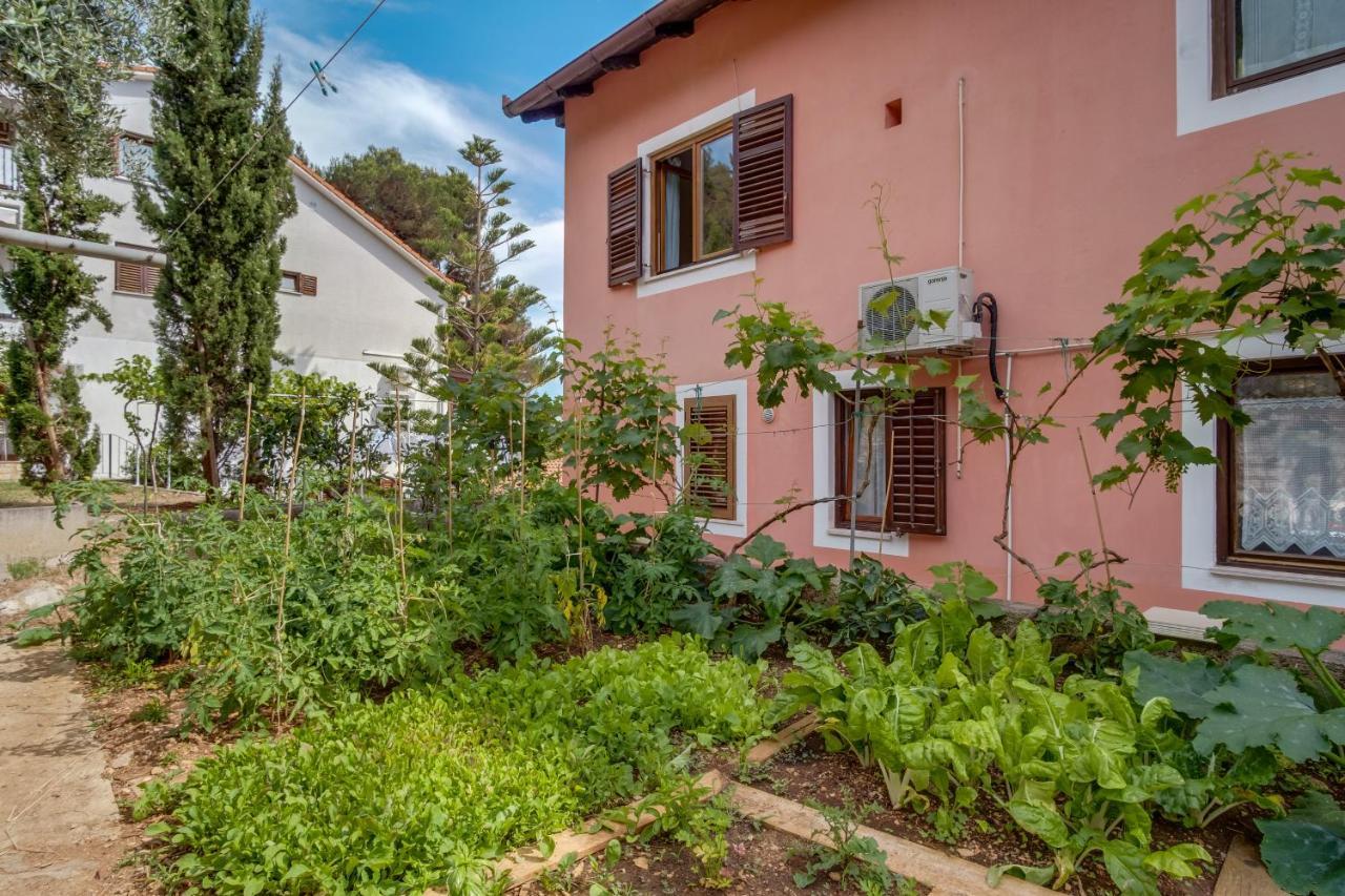 Apartments Villa Julija Mali Losinj Exterior photo