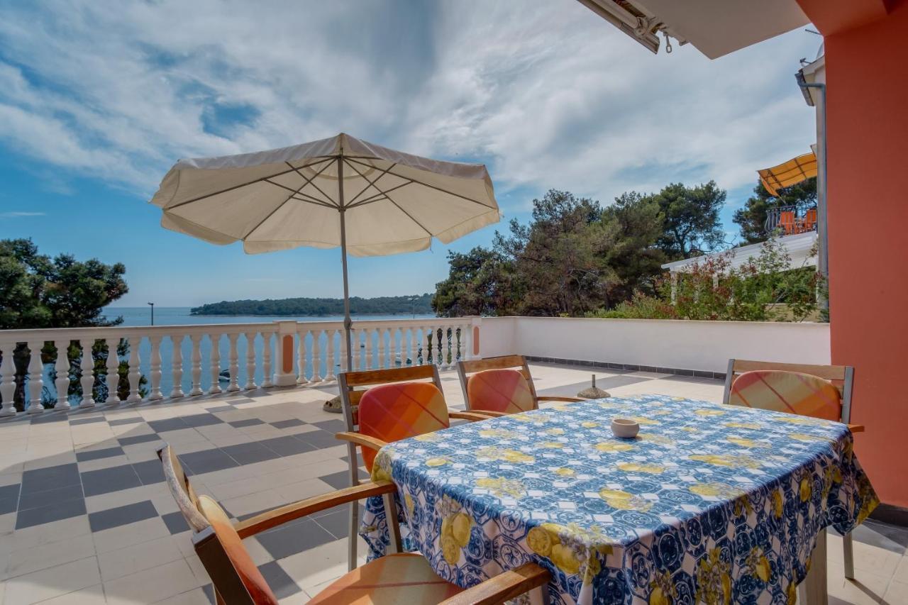Apartments Villa Julija Mali Losinj Exterior photo
