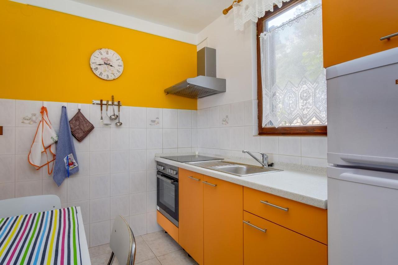 Apartments Villa Julija Mali Losinj Exterior photo