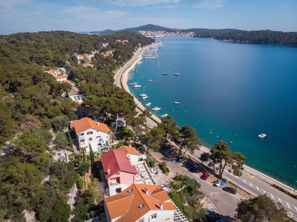 Apartments Villa Julija Mali Losinj Exterior photo