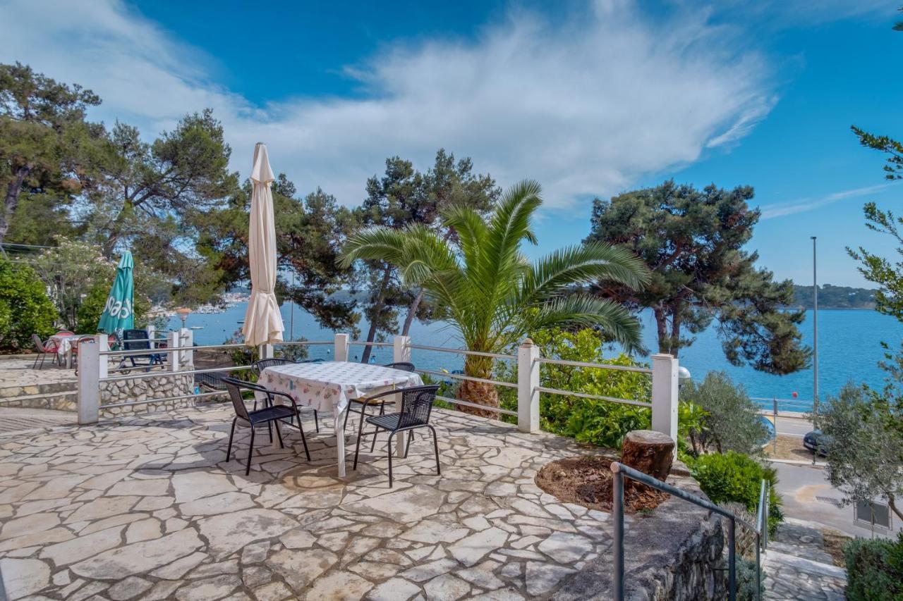 Apartments Villa Julija Mali Losinj Exterior photo