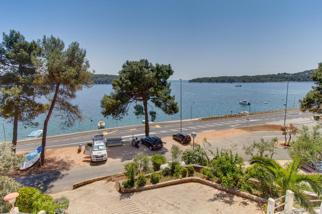 Apartments Villa Julija Mali Losinj Exterior photo