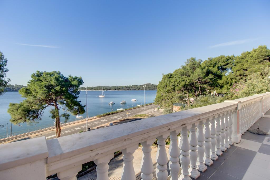 Apartments Villa Julija Mali Losinj Room photo