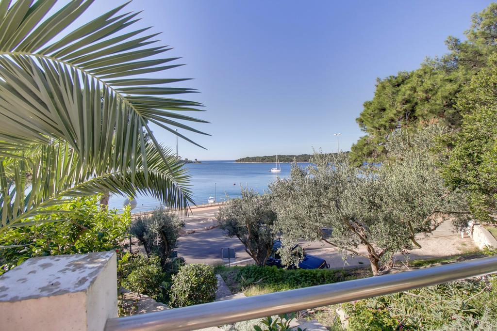 Apartments Villa Julija Mali Losinj Exterior photo