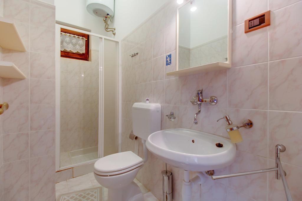 Apartments Villa Julija Mali Losinj Room photo