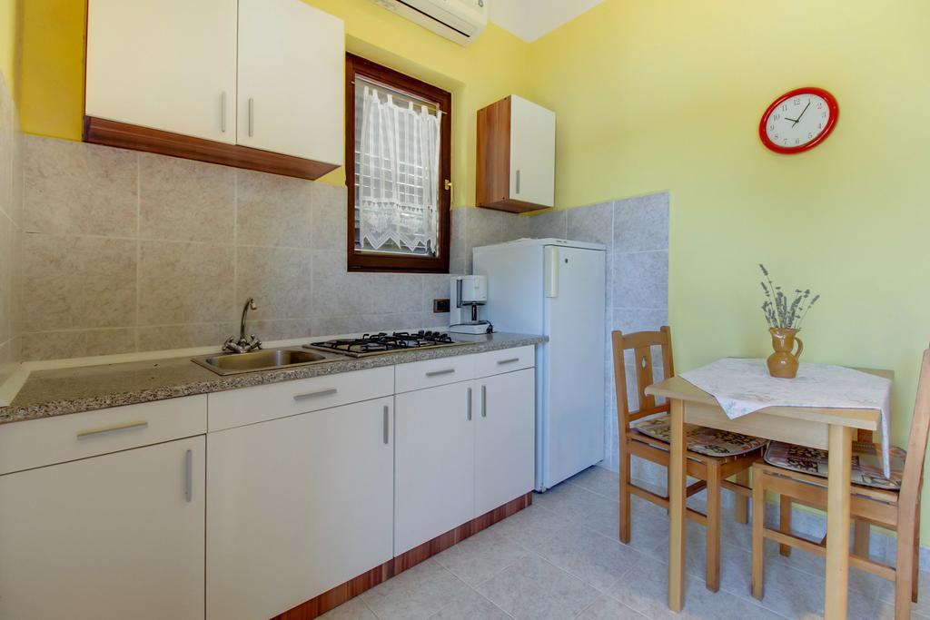 Apartments Villa Julija Mali Losinj Room photo