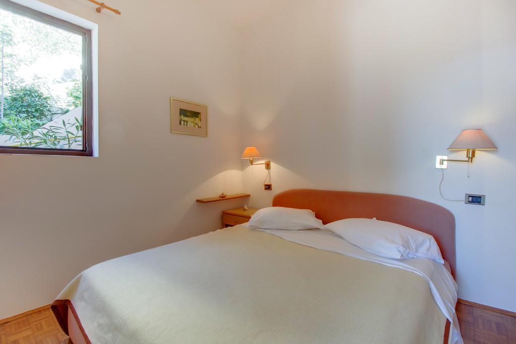 Apartments Villa Julija Mali Losinj Room photo