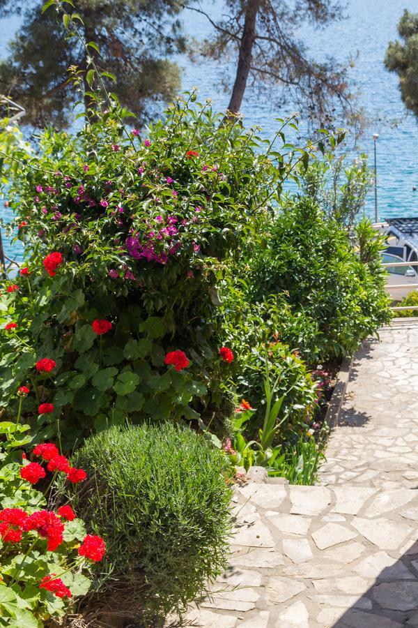 Apartments Villa Julija Mali Losinj Exterior photo